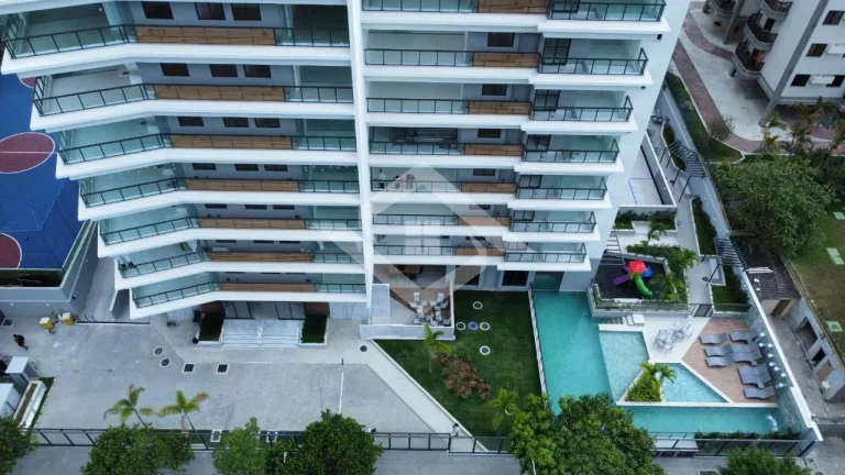 Imagem Apartamento de 4 Quartos para Venda na Barra da Tijuca com 147 m²