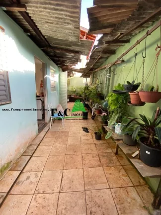 Imagem Casa para Venda em Limeira, Jardim Piratininga, 2 dormitórios, 2 banheiros, 2 vagas