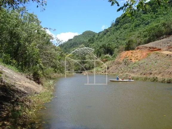 Imagem Sítio a venda entre Santa Leopoldina/Santa Teresa – 11 Hectares