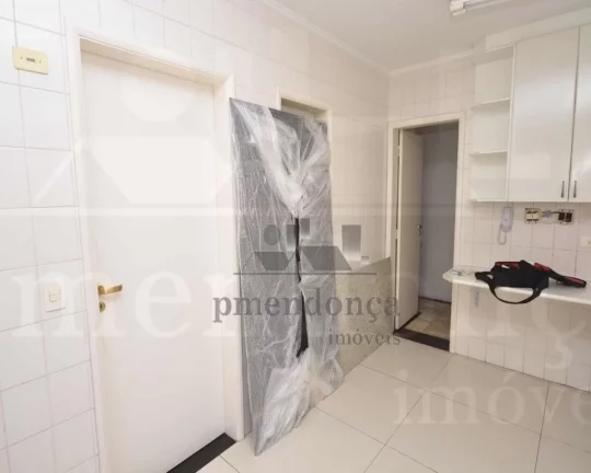 Imagem Ótimo apartamento em perfeitas condições, com fino acabamento em mármore travertino, repleto de ...