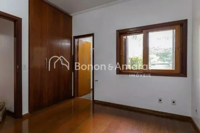 Imagem Excelente casa no Jd. Botânico.
Muito bem localizada.
Térrea, Área construída: 420 m²
- Living ...