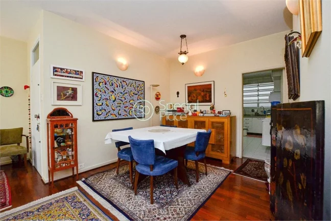 Imagem Lindo apartamento com 113m2, 2 dormitórios e 1 vaga na garagem. Living para dois ambientes, piso em...