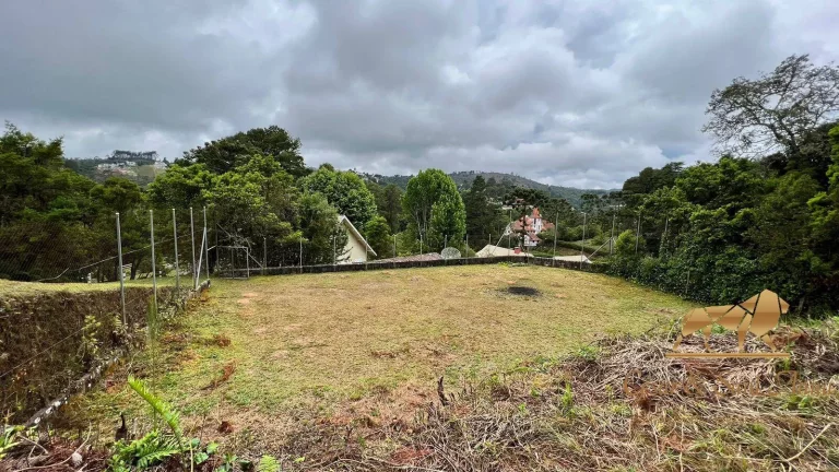 Imagem ÁREA DE 6500M² COM CASA EDIFICADA Á VENDA EM CAMPOS DO JORDÃO-SP