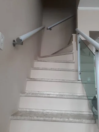Imagem Sobrado Maravilhosa em Condomínio 70 m² 2 Dormitórios e 1 Vaga