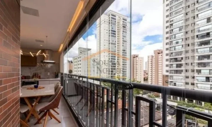 Imagem Apartamento com 70 m² de área útil, composto por 2 dormitórios, sendo 1 suíte, e 2 banheiros. D...