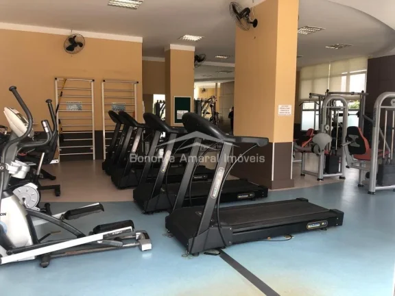 Imagem Espaçoso apartamento à venda no Condomínio Golden Square, em Campinas. Possui área de 137 m², 2...