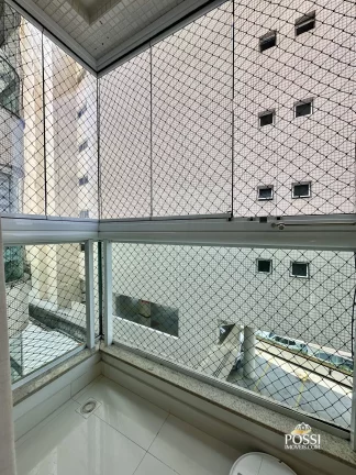 Imagem Residência de 3 Quartos com Vista para o Mar e o Morro do Moreno na Praia da Costa