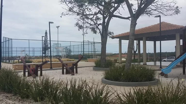 Imagem EXCELENTE TERRENO EM CONDOMINIO FECHADO COM ÁREA DE LAZER COMPLETA