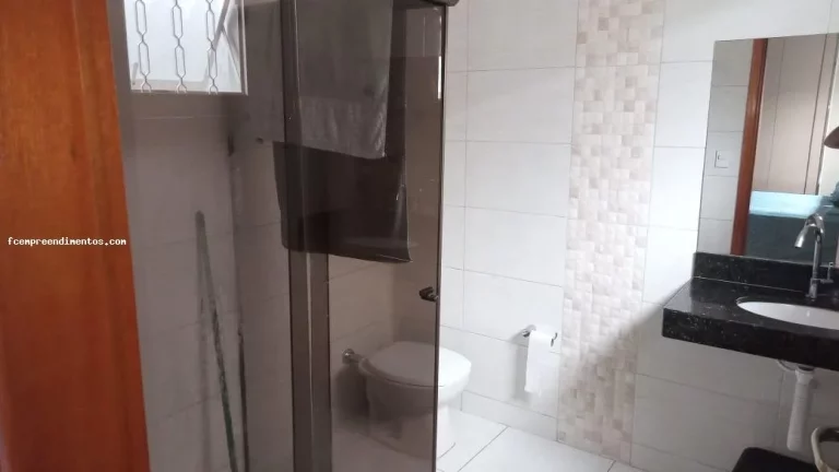 Imagem Casa para Venda em Araras, Jardim Santa Olívia II, 3 dormitórios, 1 suíte, 1 banheiro, 1 vaga