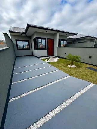 Imagem Casa geminada com 2 dormitórios e garagem para 2 carros em Palhoça/SC
