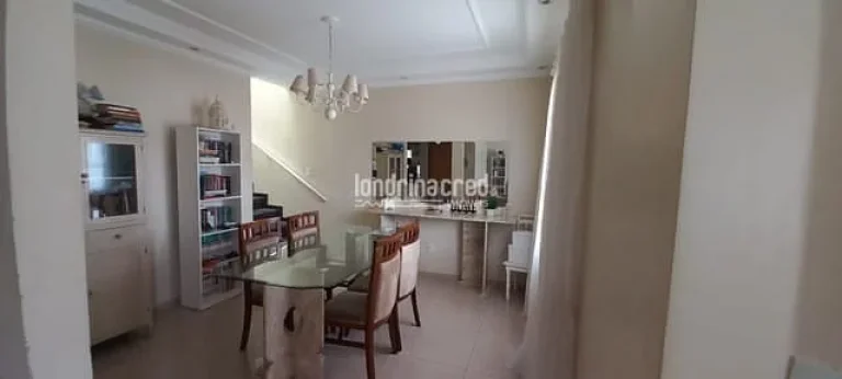 Imagem Casa à venda 3 Quartos, 1 Suite, 4 Vagas, Jardim Acapulco, Londrina - PR