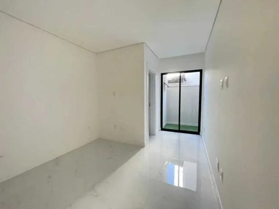 Imagem Apartamento com 2 dormitórios sendo 2 suítes e 1 vaga de garagem em Camboriú/SC