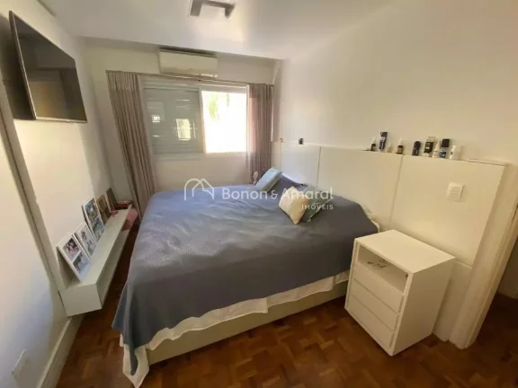 Imagem Linda casa em condomínio, situada próxima ao Parque Ecológico. O imóvel conta com três dormitó...