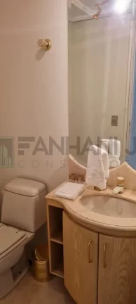 Imagem Apartamento de Luxo para Locação em Moema, São Paulo-SP: 3 quartos, 3 suítes, 2 salas, 4 banheiros, 220m² de área.