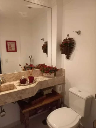 Imagem APARTAMENTO AMPLO REFORMADO, COM 3 SUÍTES, 1 QUADRA DA PRAIA DE PITANGUEIRAS, COM LAZER E 2 VAGAS DE GARAGEM