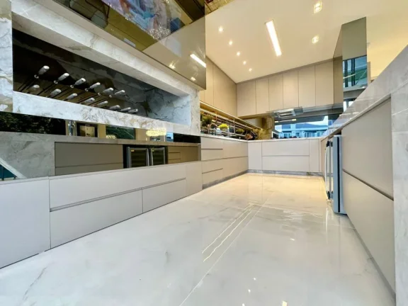 Imagem Casa em Condominio 5 Dormitórios - Bairro --