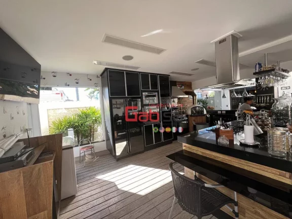Imagem Casa 5 Suítes em Condomínio Fechado