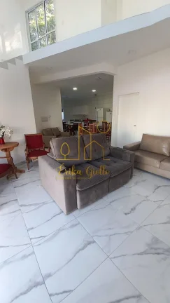 Imagem Casa de Alto Padrão em Condomínio no Bairro Engordadouro