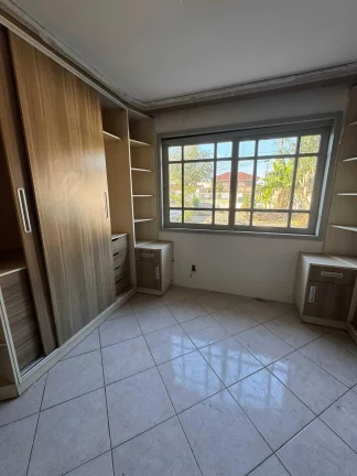 Imagem Casa com 3 dormitórios sendo 1 suíte e 2 vagas - Guanabara | Joinville/SC