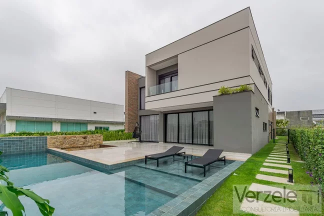 Imagem Casa em Condomínio para Venda em Camboriú / SC no bairro Centro