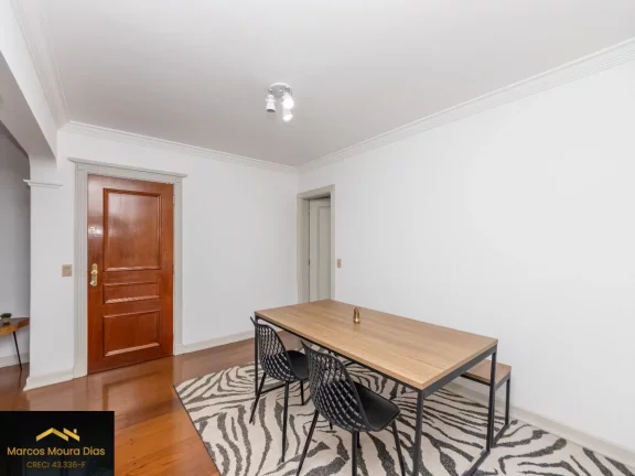 Imagem Apartamento na Pompéia, com 3 dormitórios, 1 suíte, e 2 vagas e dependência de serviço completa. Edifício com Portaria 24 hs, Gerador e Lazer