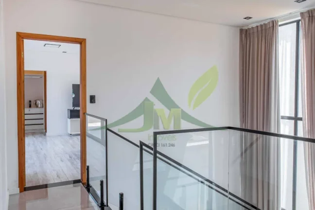 Imagem Linda Casa à Venda em Condomínio Fechado em Atibaia