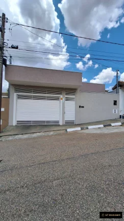 Imagem Linda Casa com Piscina em Bairro Vista Alegre em Bragança Paulista