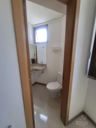 Imagem Sala Comercial com 35m², elevador Maca-Leito