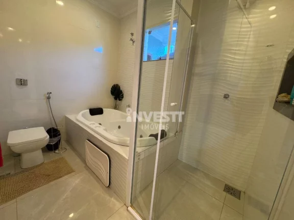 Imagem Casa com 4 dormitórios para alugar, 350 m² por R$ 9.700/mês - Loteamento Portal do Sol I - Goiânia/GO