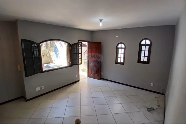 Imagem Casa com 2 quartos, 87m² á venda em vila Valqueire, Rio de Janeiro.