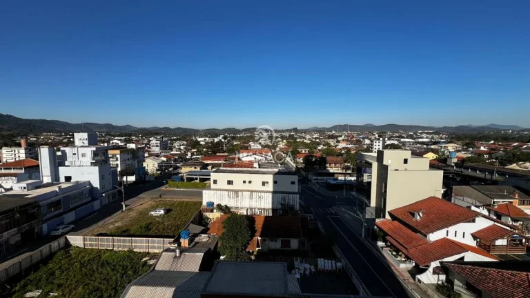 Imagem Apartamento com 3 quartos, localizado no centro de Baln. Piçarras