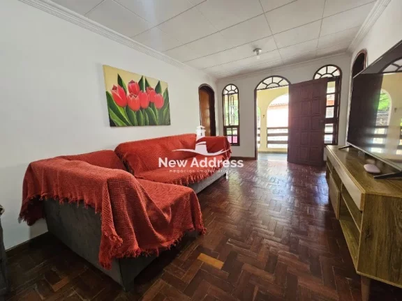 Imagem Casa com 3 Quartos à venda em Jardim América - Cariacica/ES