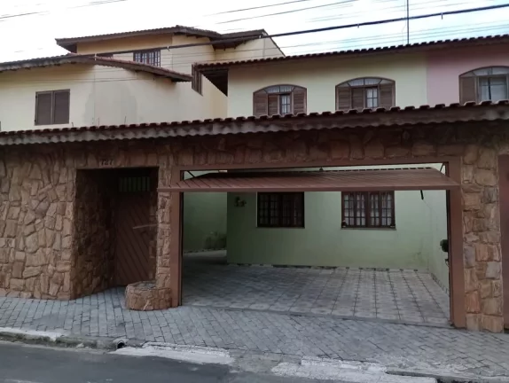 Imagem Sobrado com 3 dormitórios à venda, 165 m² por R$ 590.000,00 - Vila Acoreana - Poá/SP