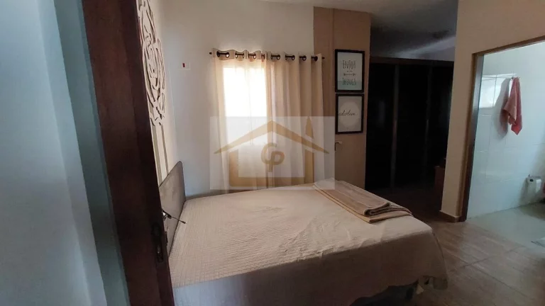 Imagem Casa Térrea, 2 quartos sendo um suíte , condomínio com Clube, 3 vagas