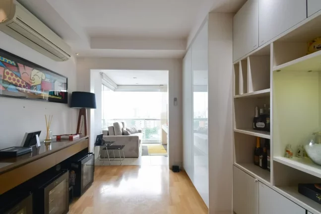 Imagem Cobertura à venda em São Paulo, Pinheiros, com 2 quartos, 133m2