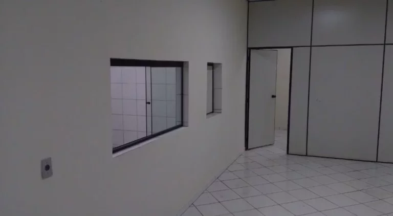Imagem Galpão para alugar, 750 m² por R$ 15.883,33/mês - Chácaras Reunidas - São José dos Campos/SP
