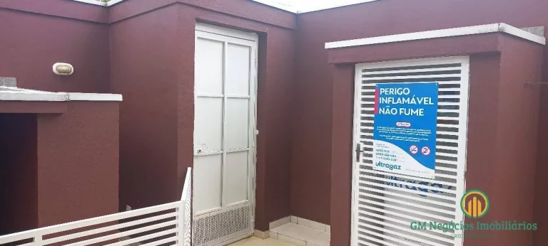 Imagem Maravilhosa moderna clean, com 3 suítes, a master com 2 closets, piscinas,