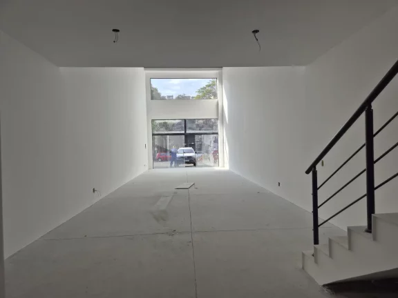 Imagem Salão Comercial Novo para Locação na Alameda Lucas Nogueira Garcez – Atibaia/SP