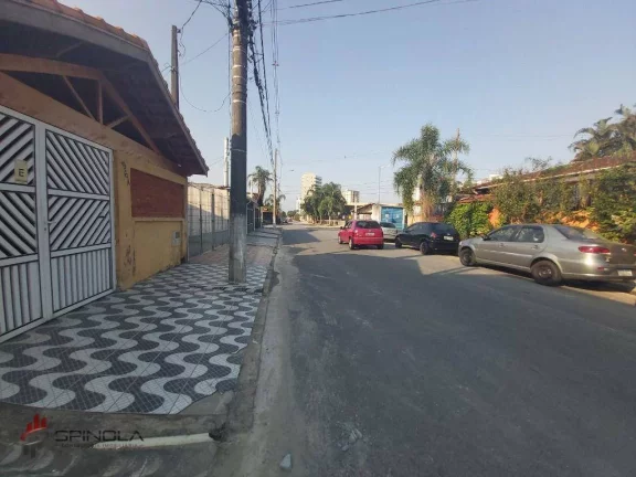 Imagem Sobrado com 2 dormitórios à venda, 76 m² por R$ 360.000,00 - Vila Caiçara - Praia Grande/SP