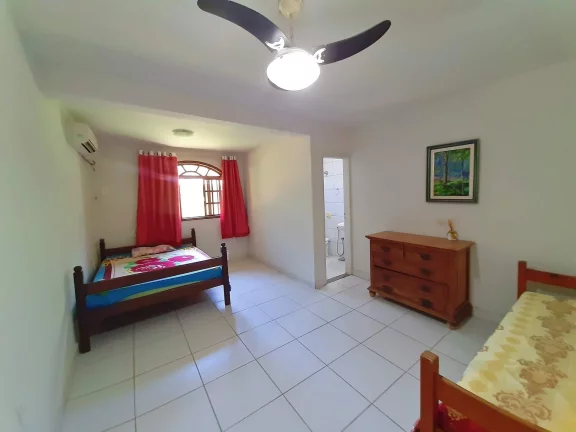 Imagem Chácara, 15.000 mts2, 03 Quartos, Sala Ampla, Piscina, Sauna, Lagoa Dourada, Guarapari - ES