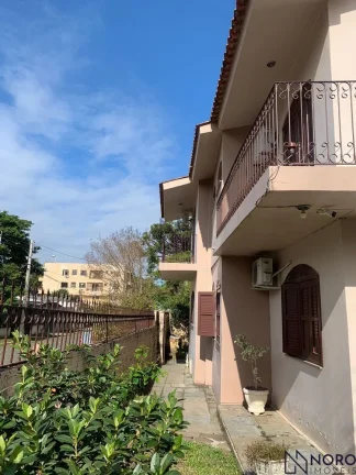 Imagem Casa à venda 4 dormitórios, 1 suíte, no Bairro Medianeira