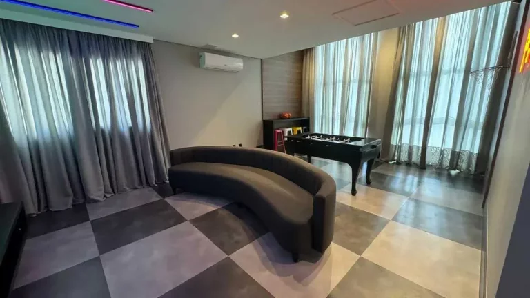 Imagem Apartamento com 4 suítes sendo 1 master e 3 vagas de garagem em Meia Praia - Itapema/SC