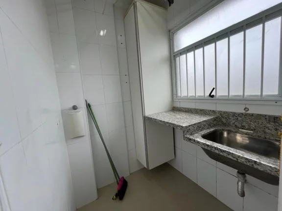 Imagem Apartamento com 2 dormitórios à venda, 77 m² por R$ 710.000,00 - Gonzaga - Santos/SP