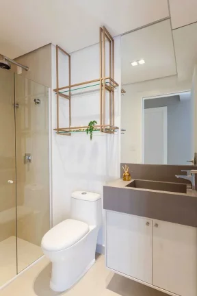 Imagem Apartamento com 2 dormitórios sendo 1 suíte e 1 vaga de garagem em Balneário Camboriú/SC