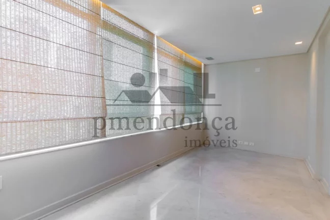 Imagem Apartamento impecável em Higienópolis, com 04 quartos (2 suítes ) e 3 vagas, 452m²