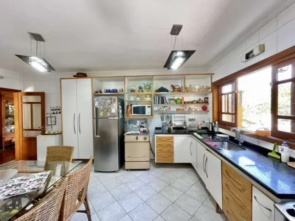 Imagem Casa em Condomínio a Venda no bairro Granja Viana - Carapicuíba, SP