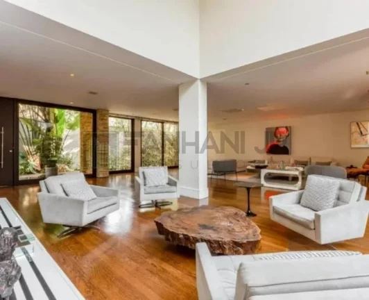 Imagem Casa deslumbrante à venda em São Paulo-SP, Jardim Europa: 4 quartos, 4 suítes, 5 salas, 6 banheiros, 6 vagas, 859m². Venha conferir!