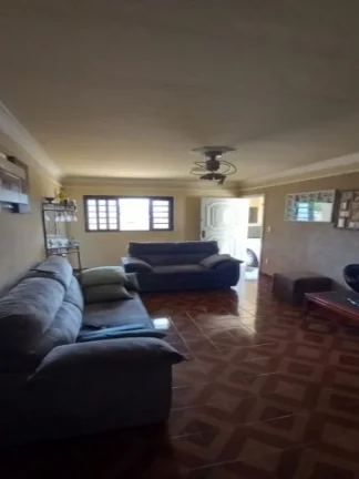Imagem Casa bairro Dutra, R$ 310 mil, 3 quartos, edícula no fundo, 3 vagas - Ribeirão Preto