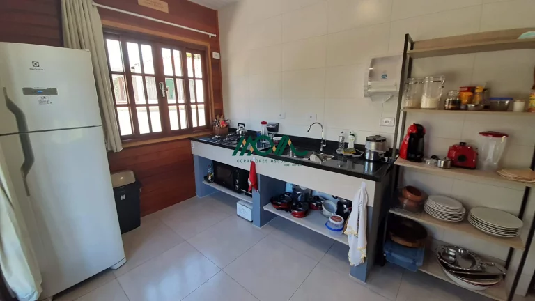 Imagem Casa com Piscina em Itapoá
