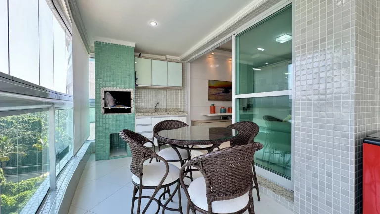 Imagem Apartamento decorado à venda na Riviera de São Lourenço módulo 8